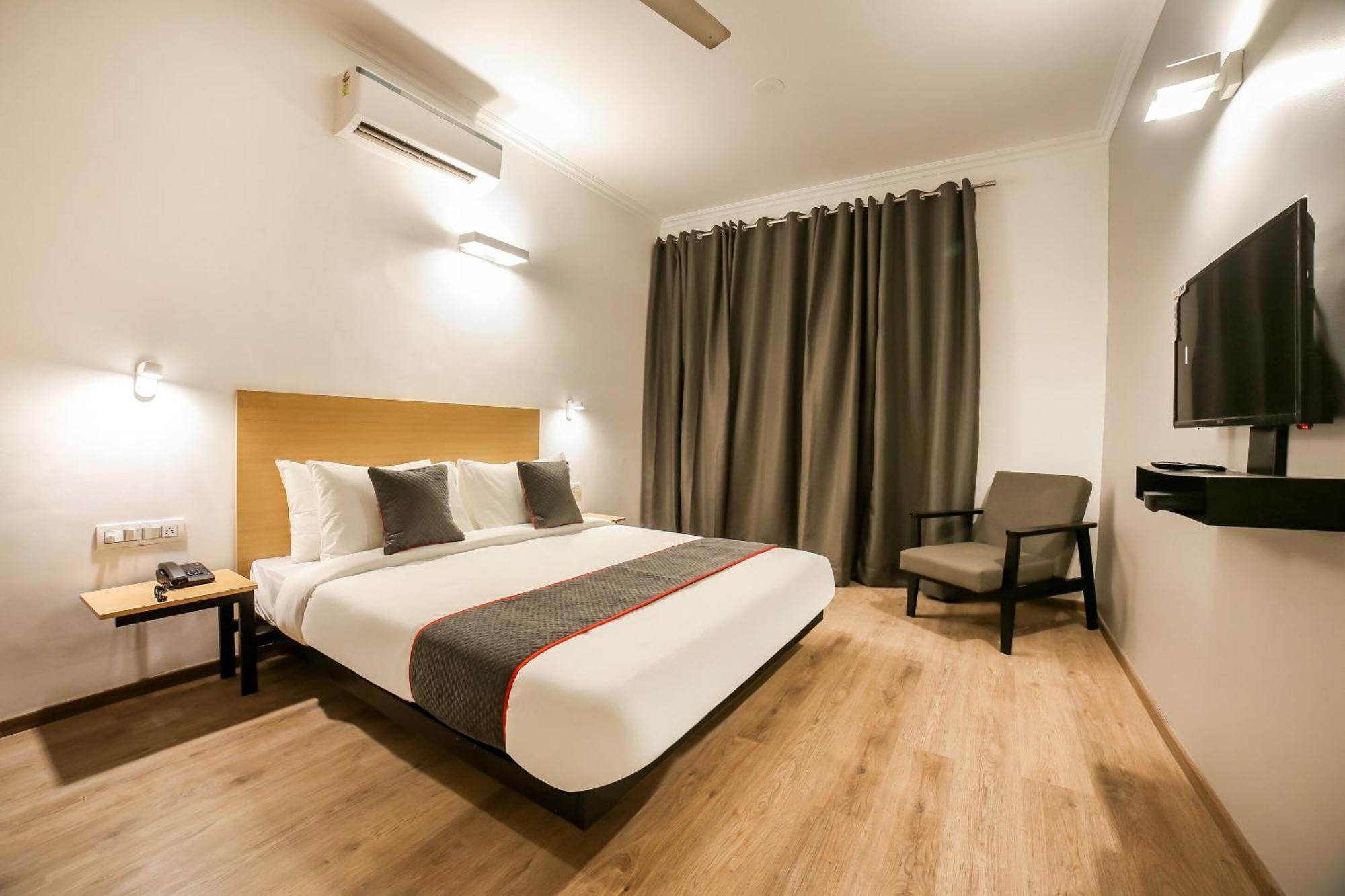 Townhouse 330 Dlf Phase-2 Near Leisure Valley Park Gurgaon Eksteriør billede
