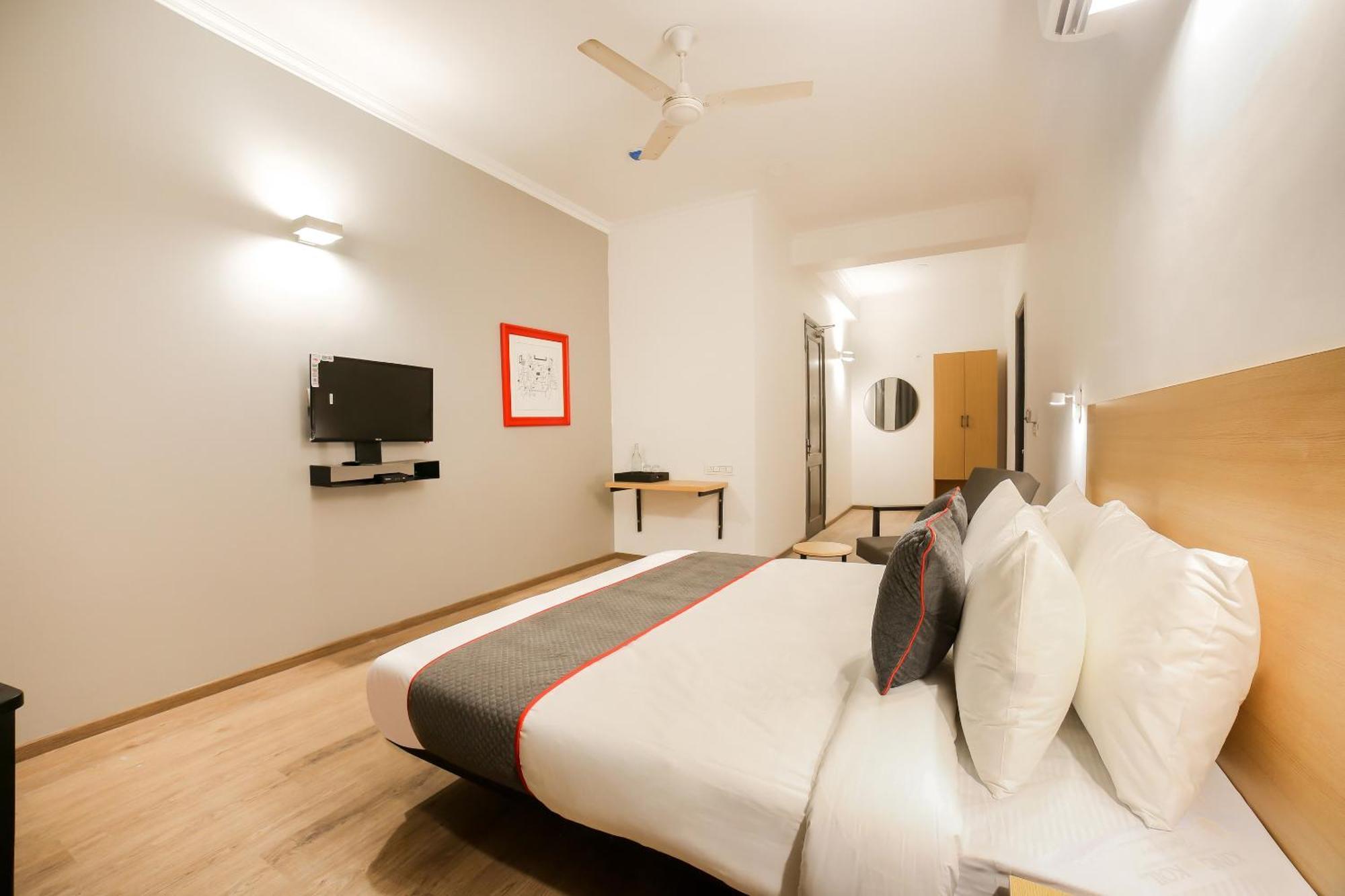 Townhouse 330 Dlf Phase-2 Near Leisure Valley Park Gurgaon Eksteriør billede