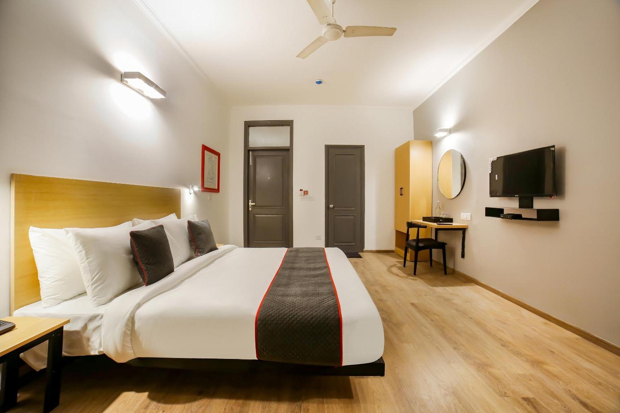 Townhouse 330 Dlf Phase-2 Near Leisure Valley Park Gurgaon Eksteriør billede